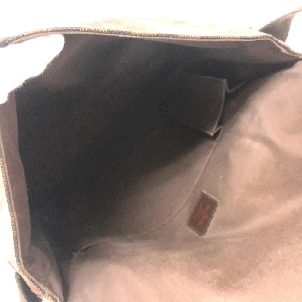 LOUIS VUITTON Brown Damier Canvas Messenger Shoulder Bag